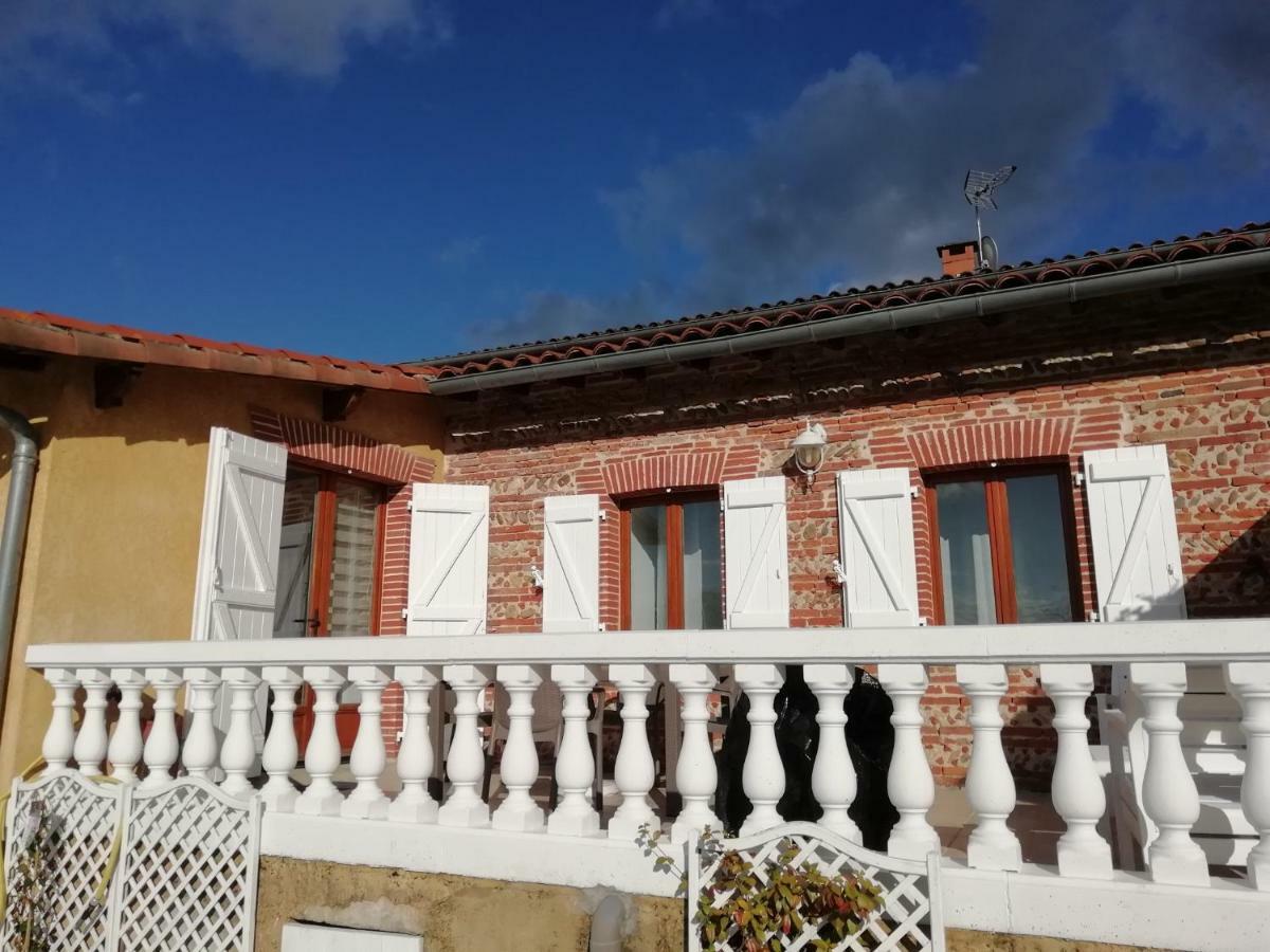 Le Gite Du Moulin Lagardelle-sur-Lèze Exteriör bild
